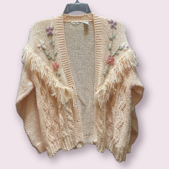 VINTAGE Embroidered Floral Cardigan 🌸 - Picture 3 of 5